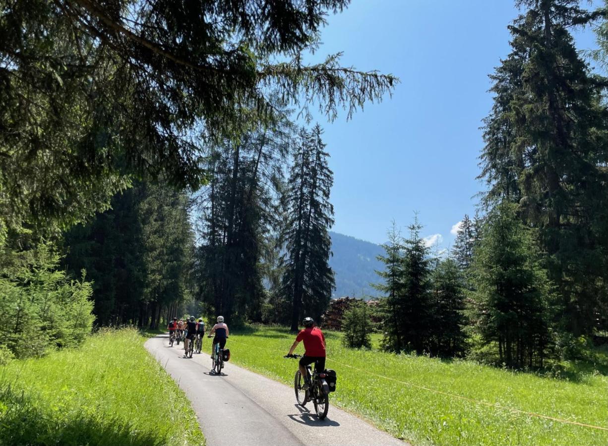 Hotel Bed&Bike Bruneck - Brunico Esterno foto